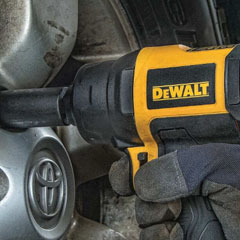 Pneumatic Nailers & Staplers